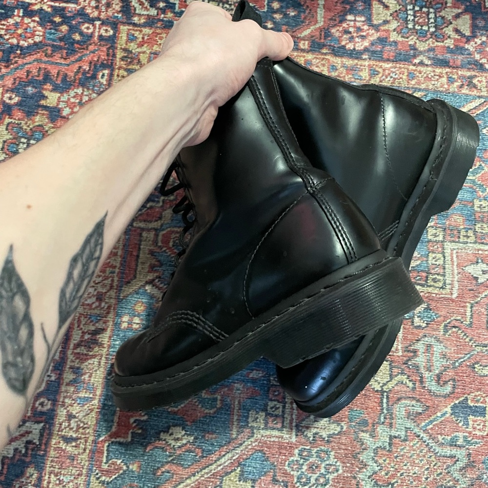 Dr. Martens Boots 1460 Mono